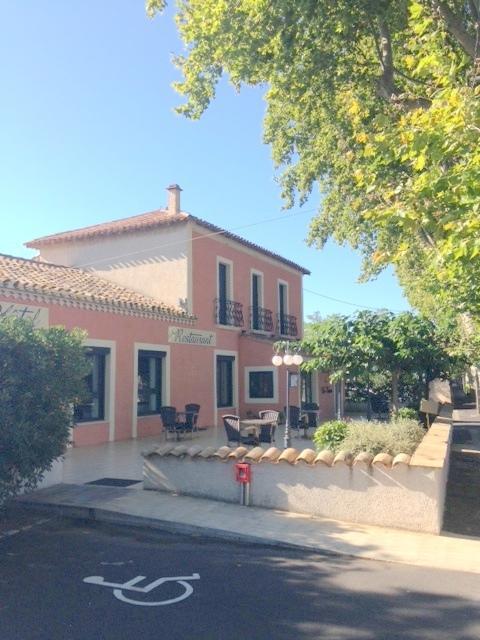 Auberge De La Tour -Appartements- Valros Luaran gambar